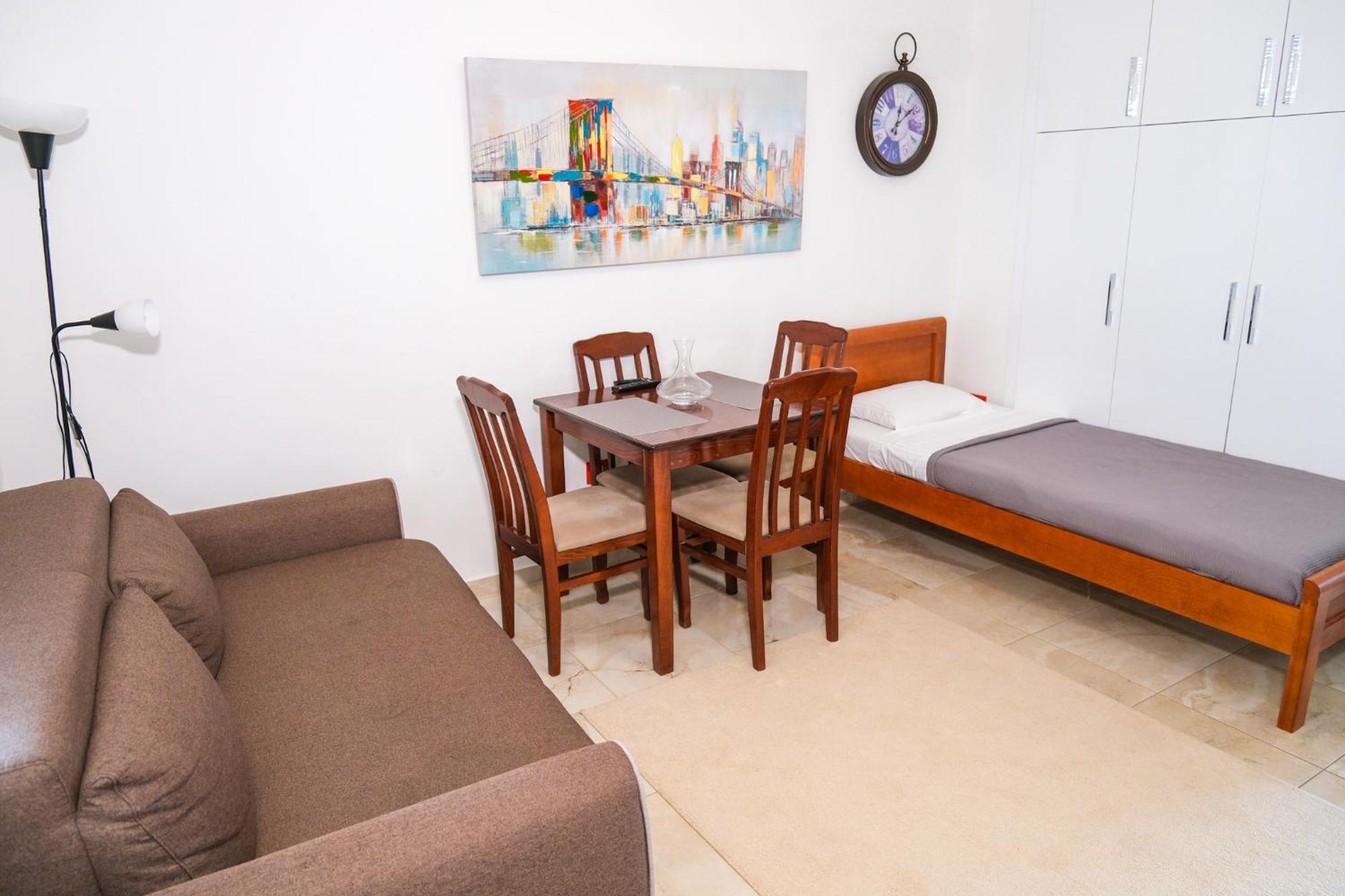 Qumi Apartments Tivat Exterior photo